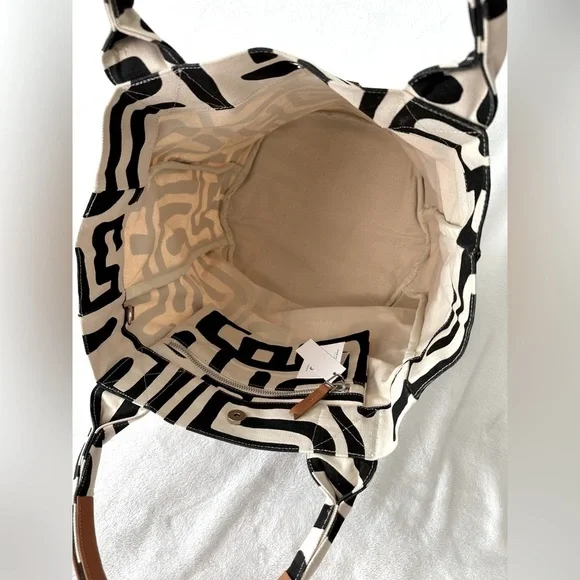 Ubuntu Life Weekender Bag Black Kuba Size Large - Picture 12 of 13